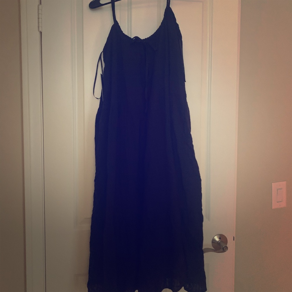 Brand new never worn lulus black dress